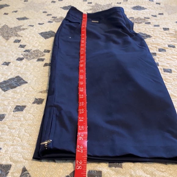 Bette & Court Navy Blue Capris - Size 12 - Picture 12 of 16